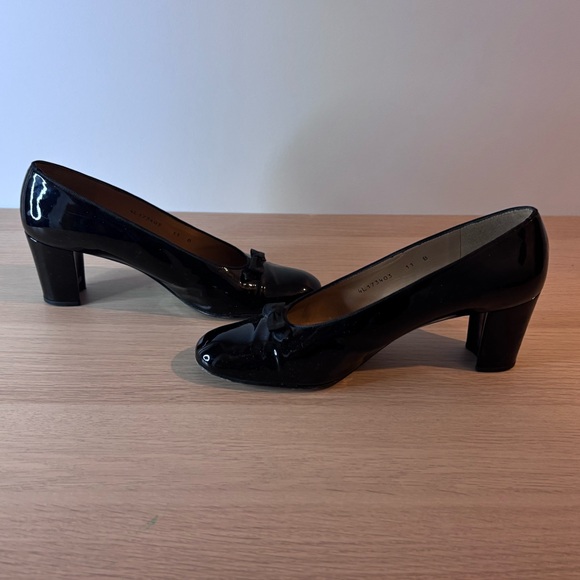 Stuart Weitzman Black Patent Leather Heels - Picture 8 of 9